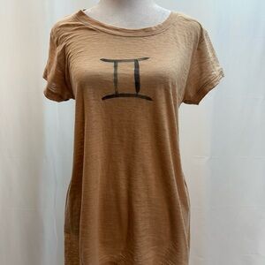 BCBGMaxAzria Blush Short Sleeve Tee with Gray Zodiac Graphic M